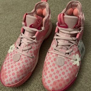 Adidas Harden Vol 6 men’s sneakers. Sz 11